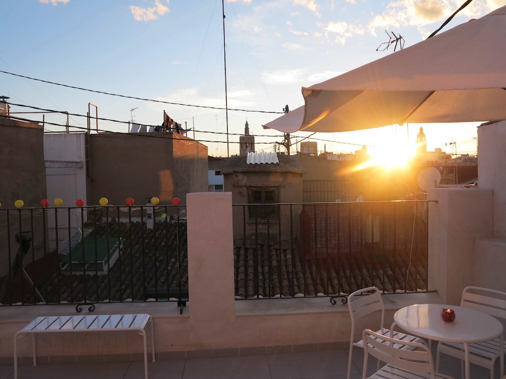 Hulot Hostal Valencia 2/20