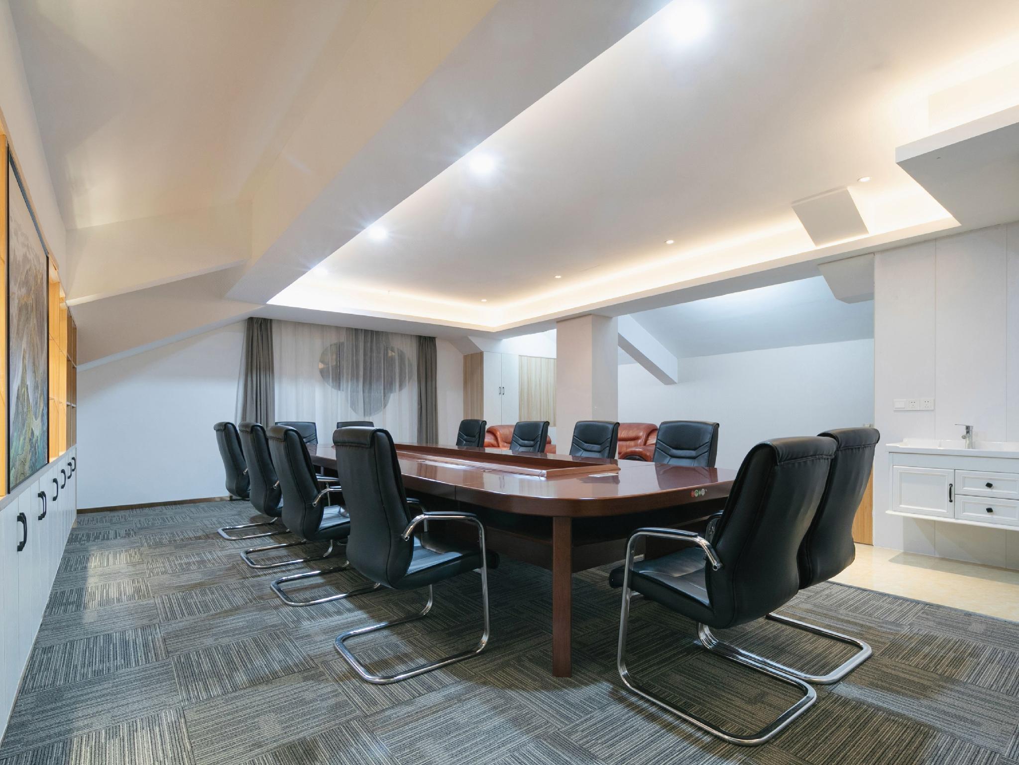 Lavande Hotel (Wuhan Yangluo subway station store) 44/47