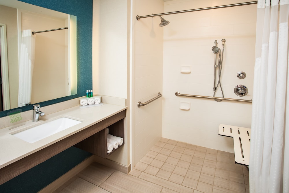 Holiday Inn Express Suites Litchfield West 18/56