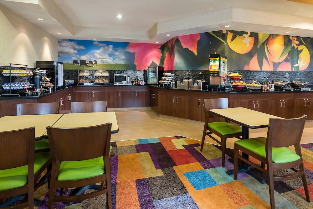 Fairfield Inn & Suites Findlay 3/29