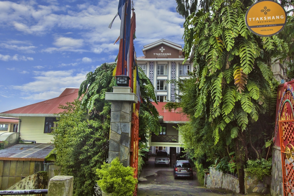 SUMMITTTAKSHANG RESIDENCY,HOTEL AND SPA 1/29