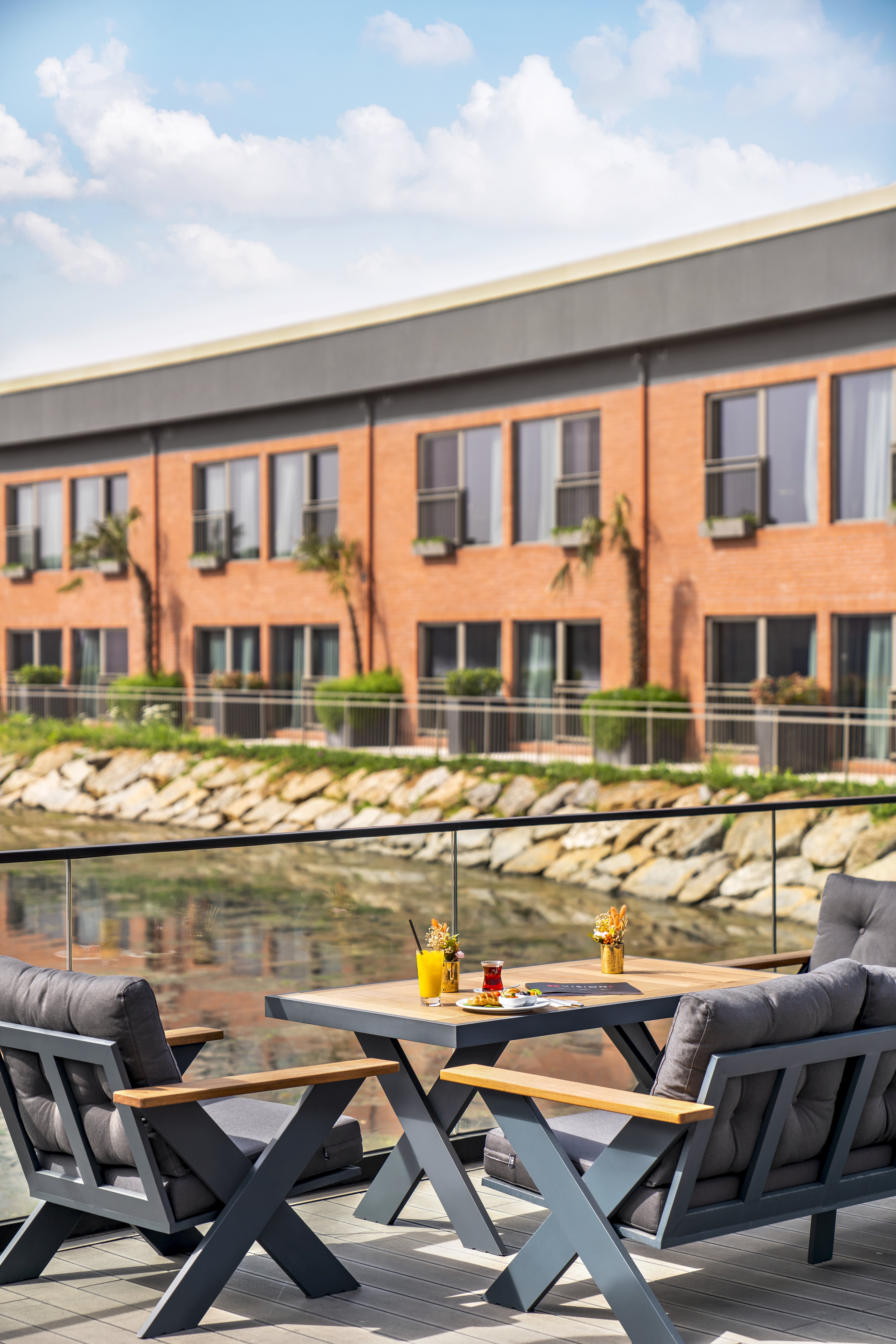 Crowne Plaza Istanbul Tuzla Viaport Marina 81/82