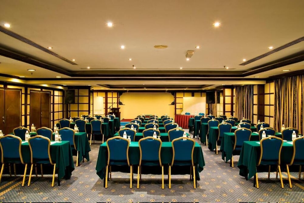 Merdeka Palace Hotel Suites 45/47