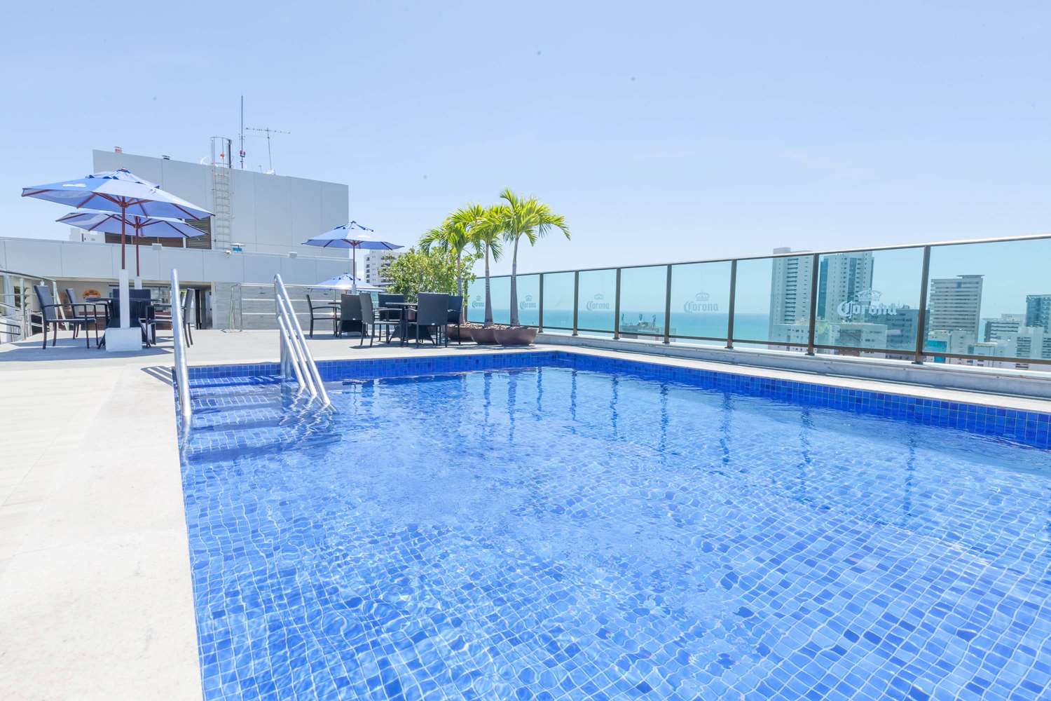Roomo Praia de Boa Viagem 23/25