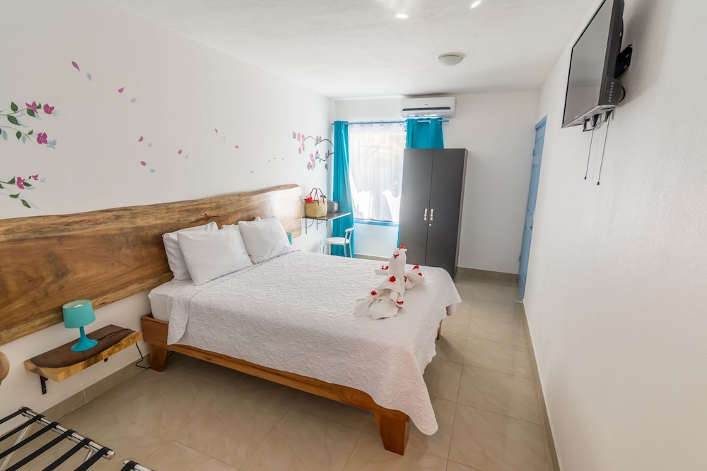 Hotel Ibiza 27/78