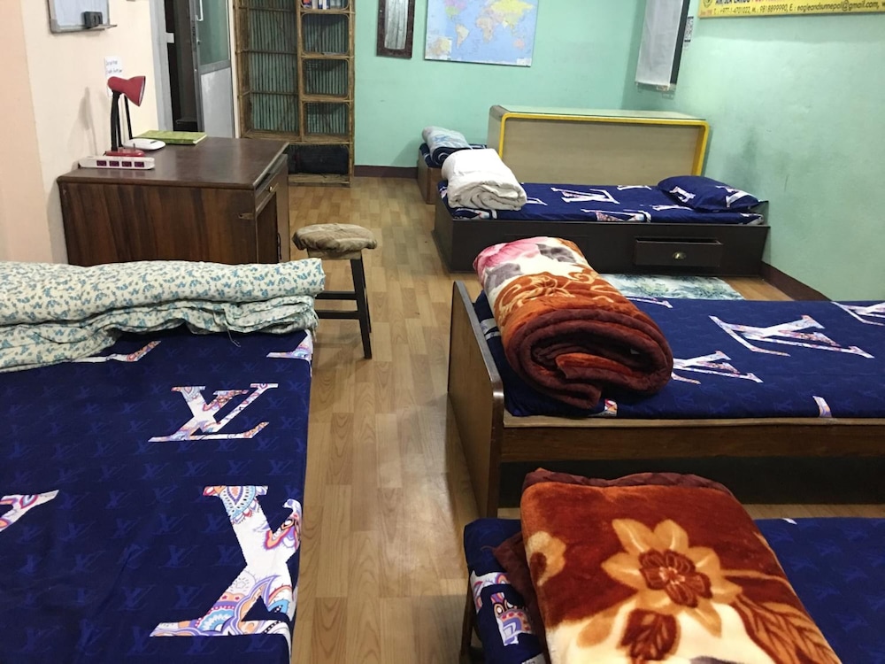 Sara's Backpackers Hotel 51/74