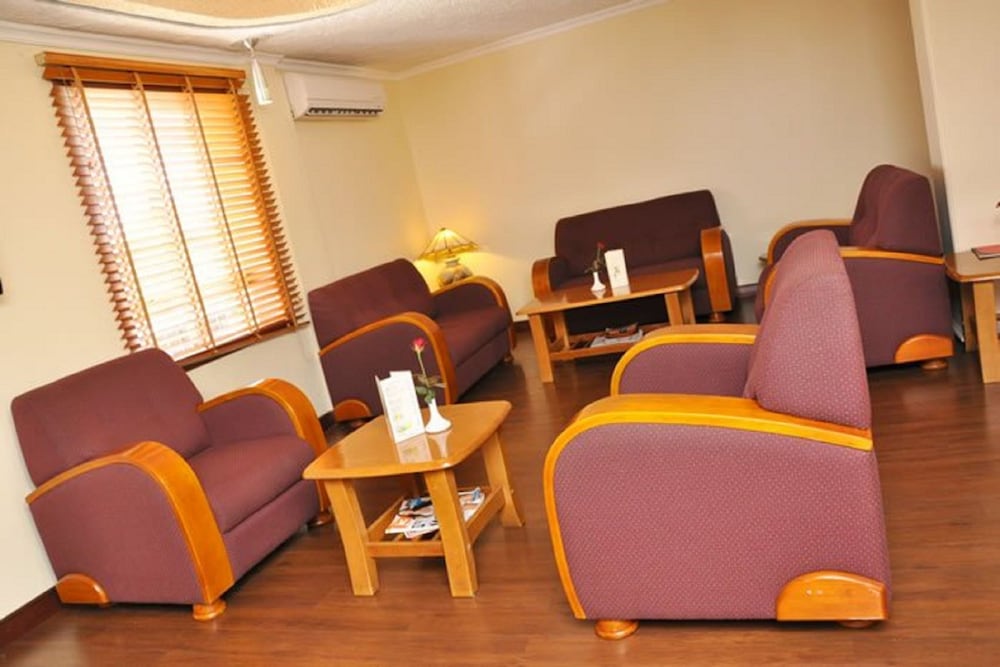 Gold Crest Hotel 37/71
