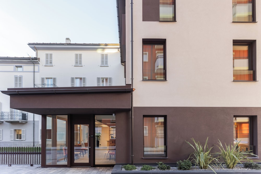 Terra Hotel Tirano 1/38