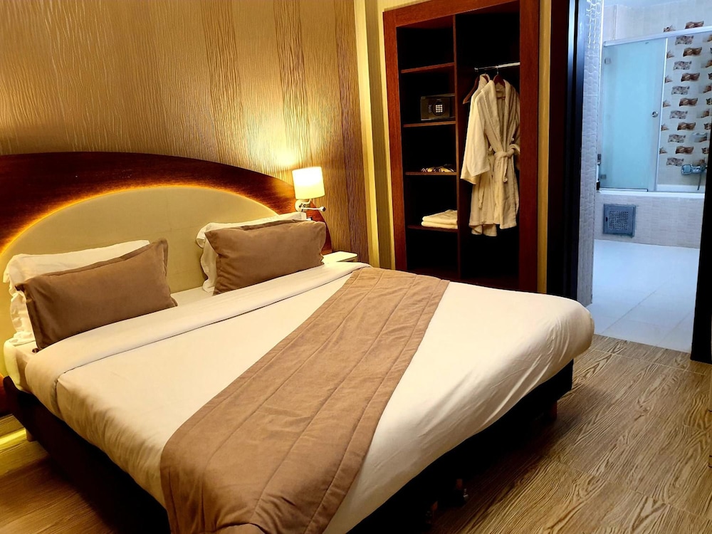 Hotel Rue D'or 13/58