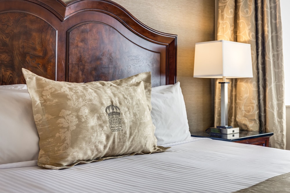Monte Carlo Inns And Suites Downtown Markham 38/68