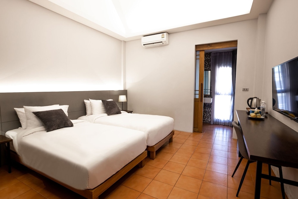 SUPERIOR, TWIN BEDS