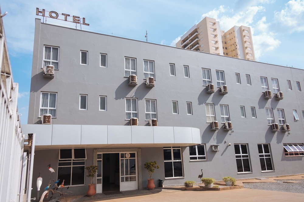 Hotel Almanara Cuiaba 1/24