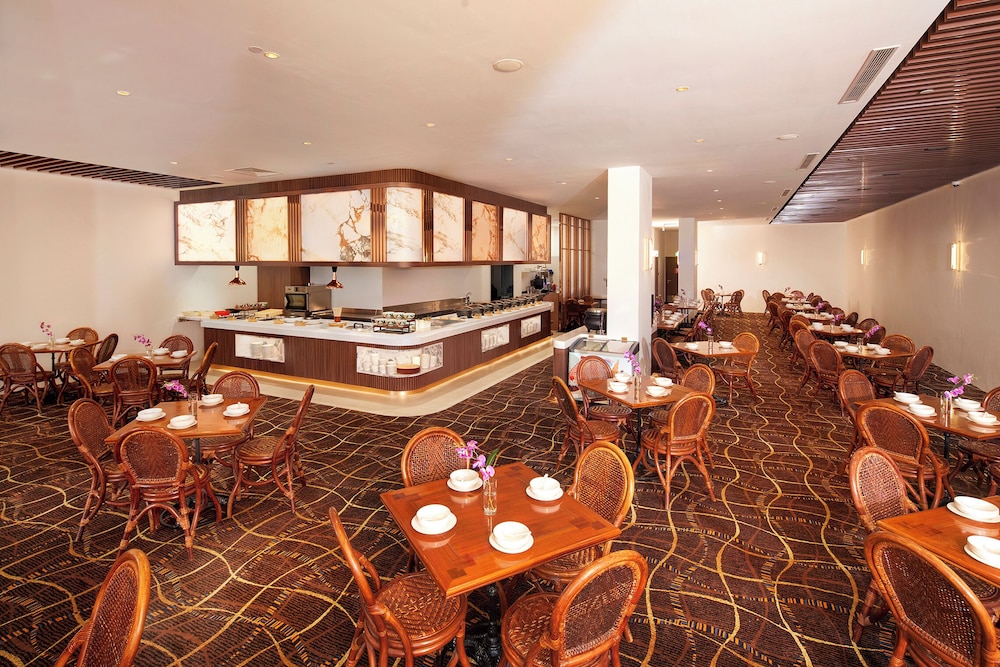 Orchard Grand Court 56/64