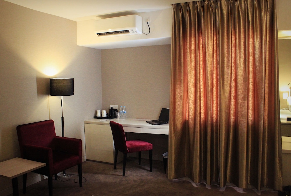 Biz Hotel Batam 53/59