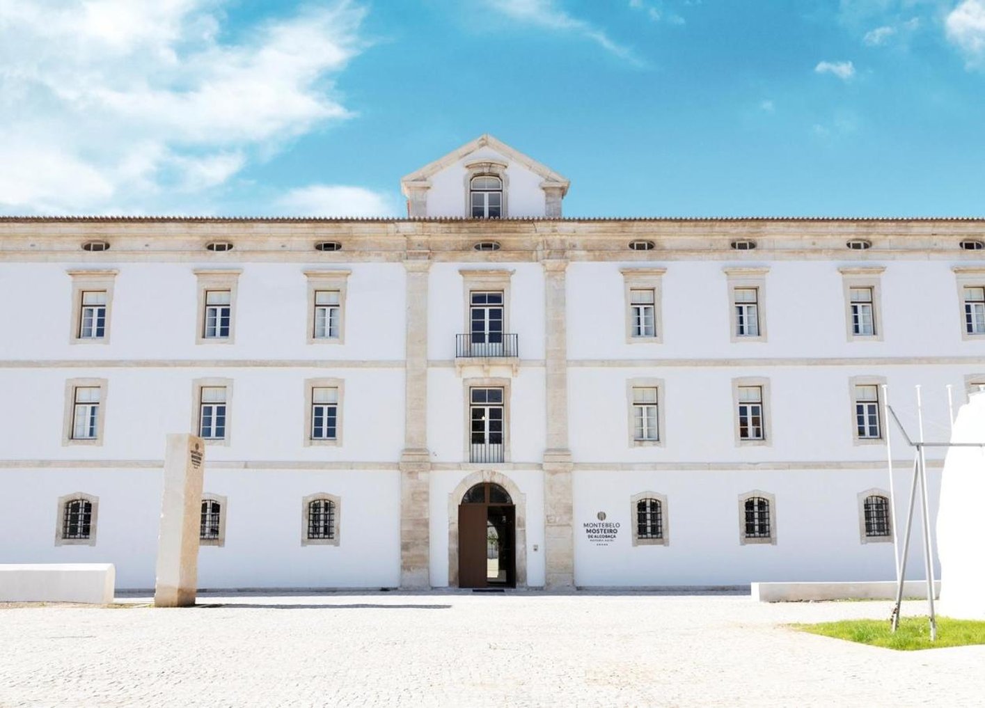 Montebelo Mosteiro de Alcobaca Historic Hotel in ALCOBACA