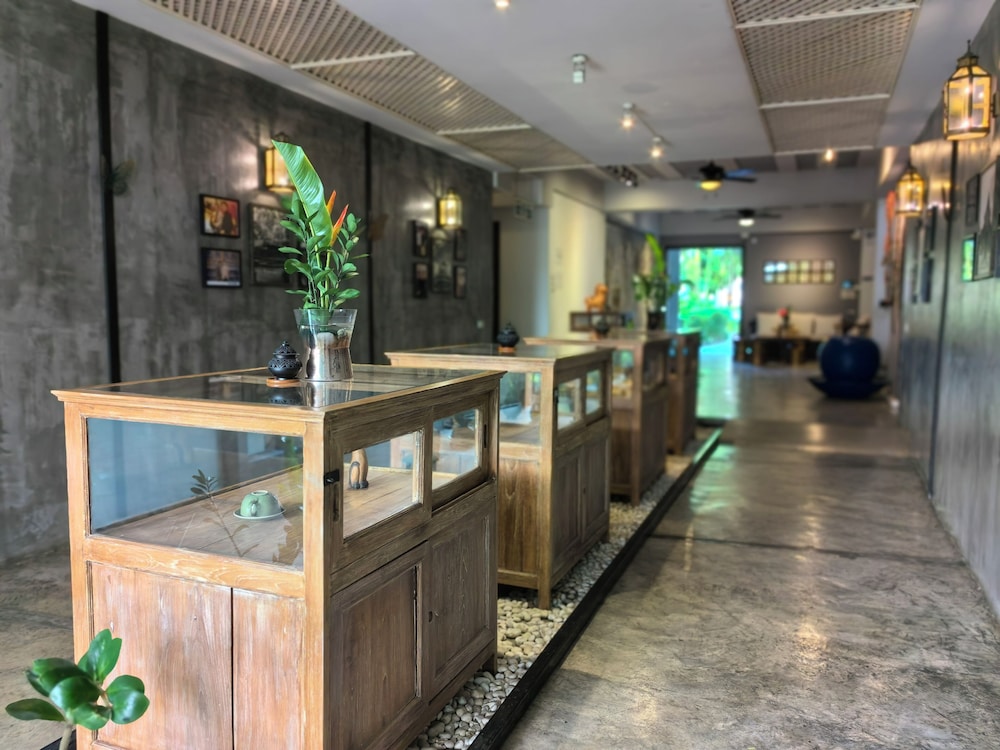 Sannot Riverside Boutique Hotel 9/71