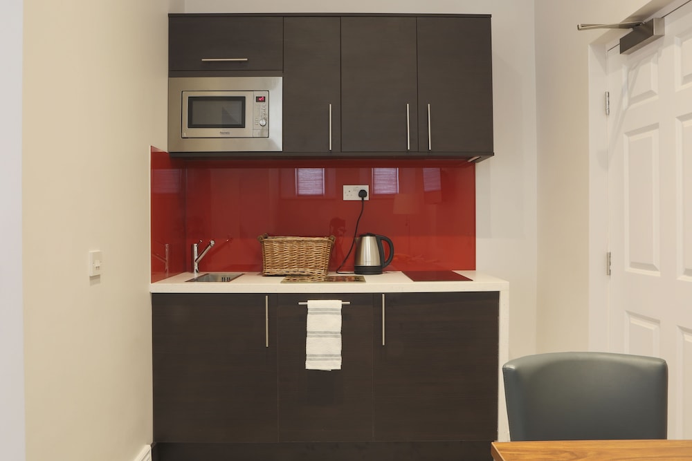 Court Residence 3/49
