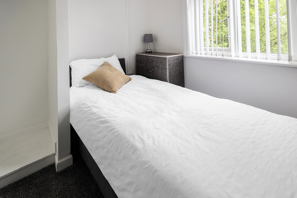OYO A Better Night Hotel Limited 36/50
