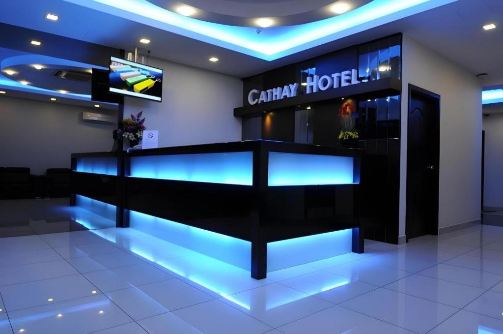 Cathay Hotel 14/50