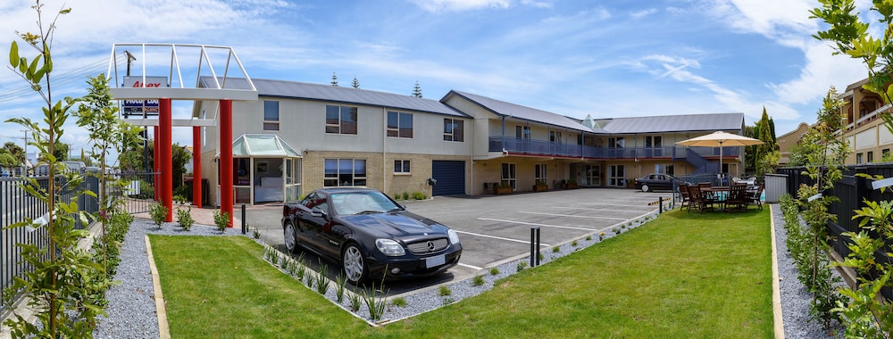 Apex Motor Lodge 3/58
