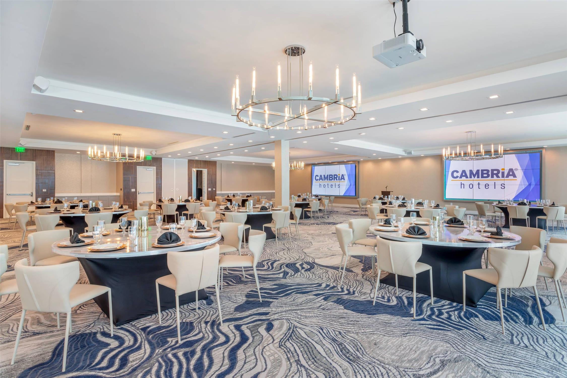 Cambria Hotel Waco University Riverfront 23/35