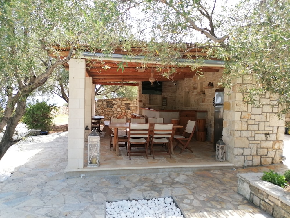 Kymaros Villas 9/36