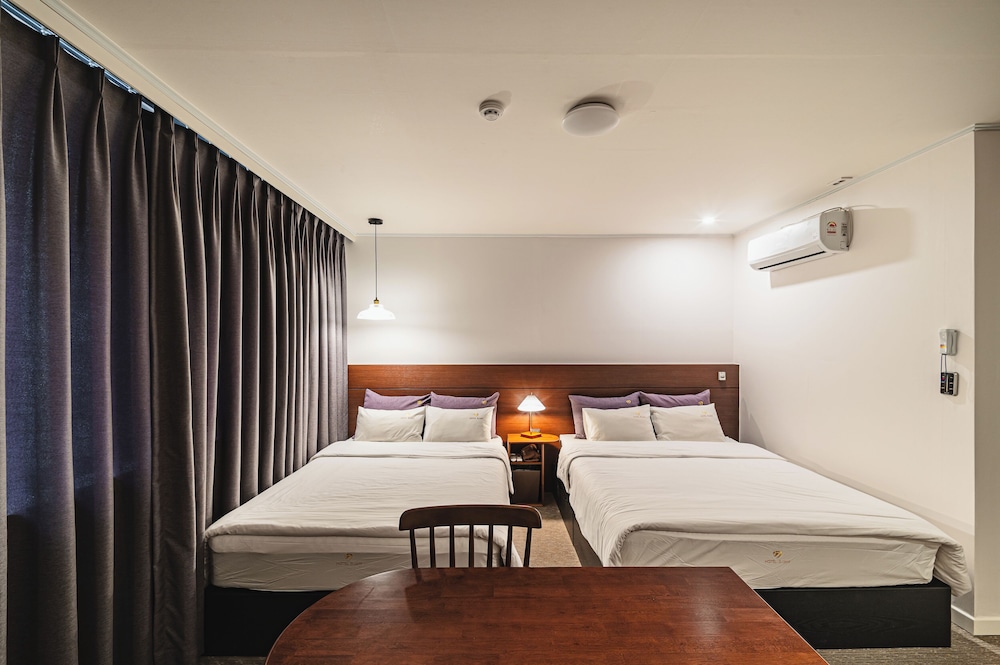 B Cent Hotel 30/58