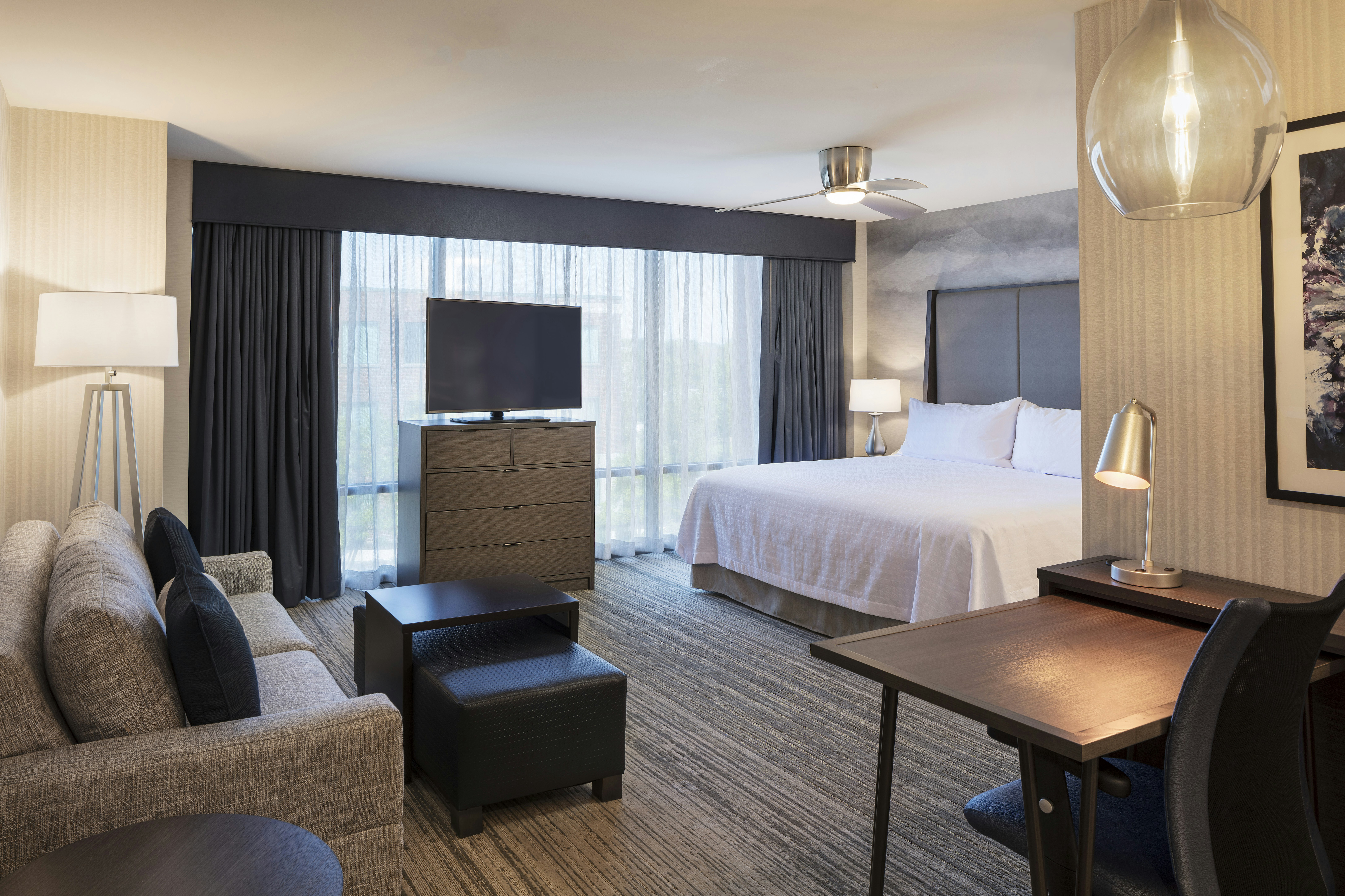 جناح استوديو ديلوكس بسرير كينج، Homewood Suites By Hilton Needham Boston 2/2