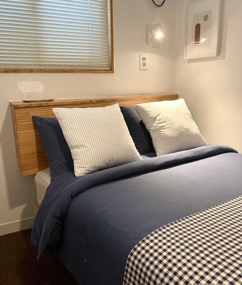 Hostel Beige 2Nd 24/44