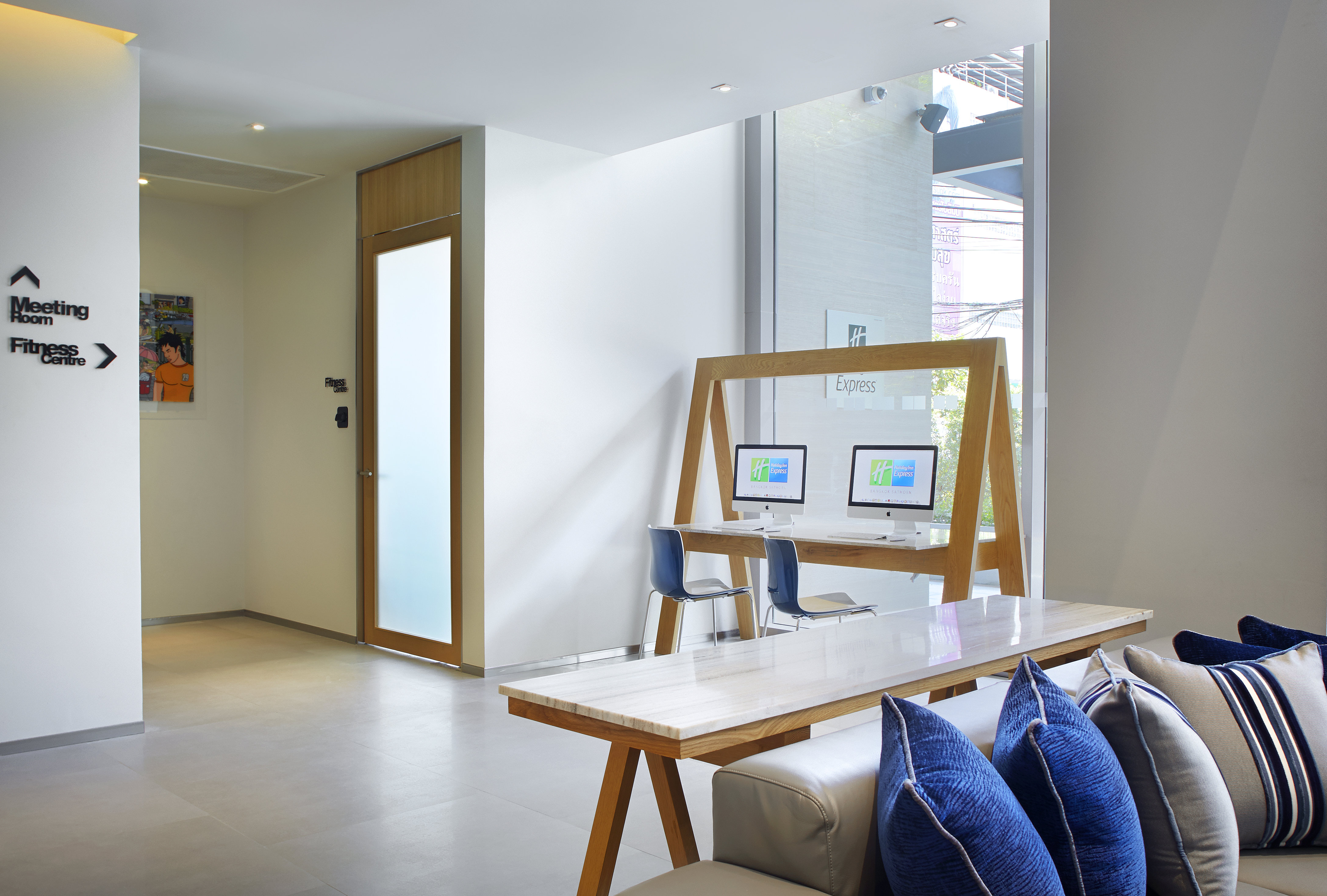 Holiday Inn Express Bangkok Sathorn 27/75