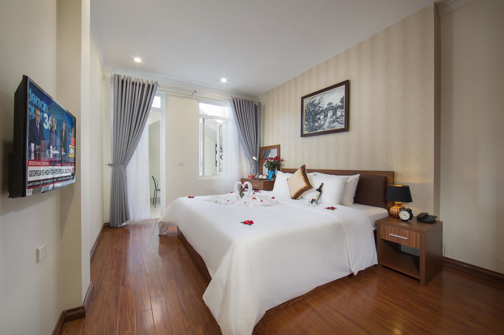 Suite, Balcony