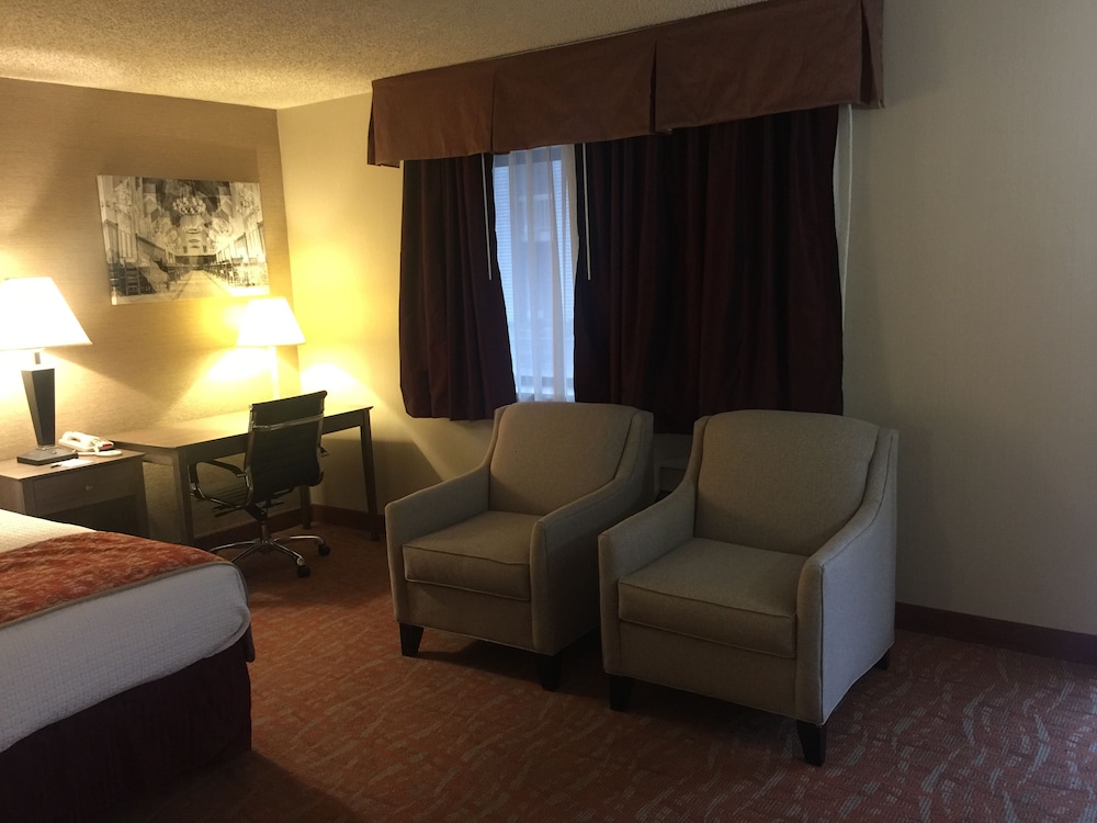 MHO INN and SUITES 36/48