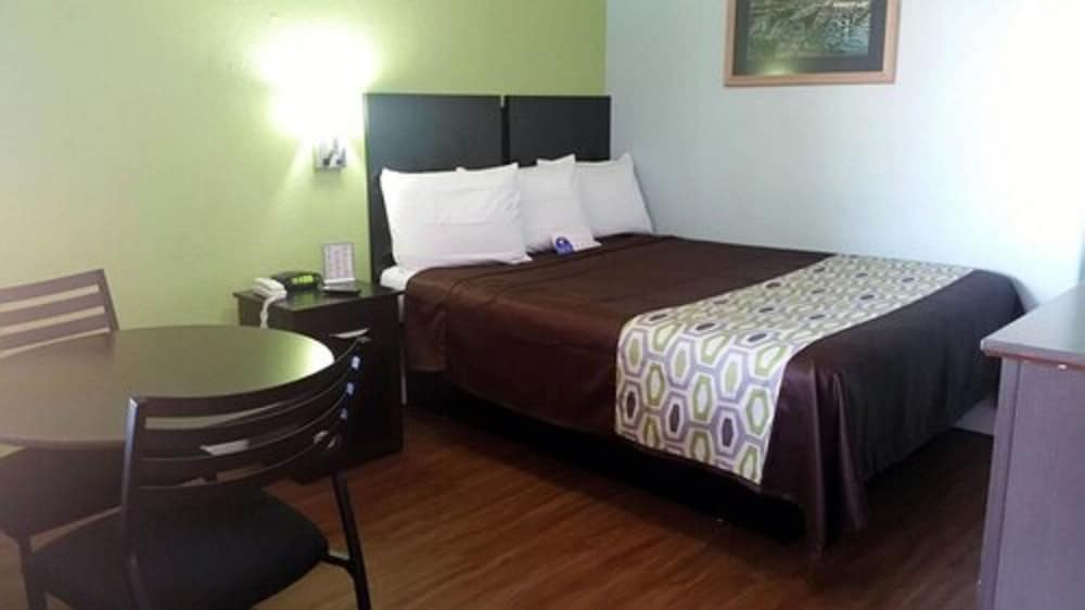 Americas Best Value Inn & Suites Port Arthur 12/25