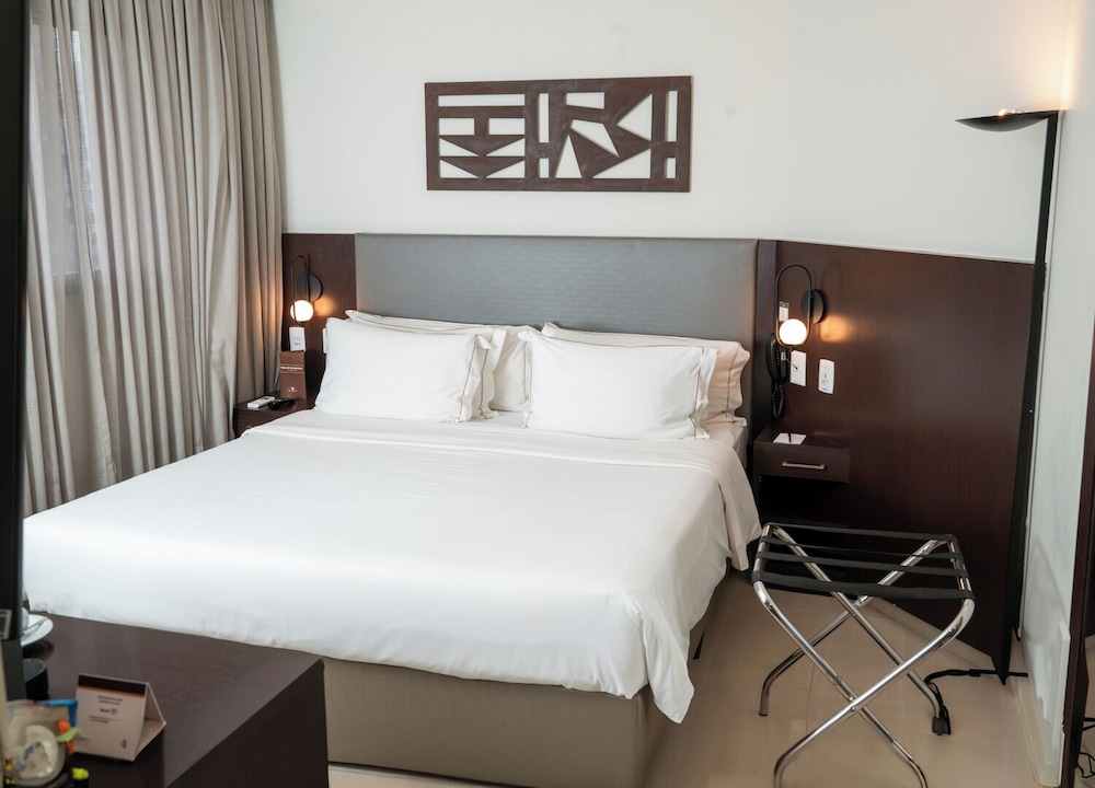 Super, Luxury, Queen Bed