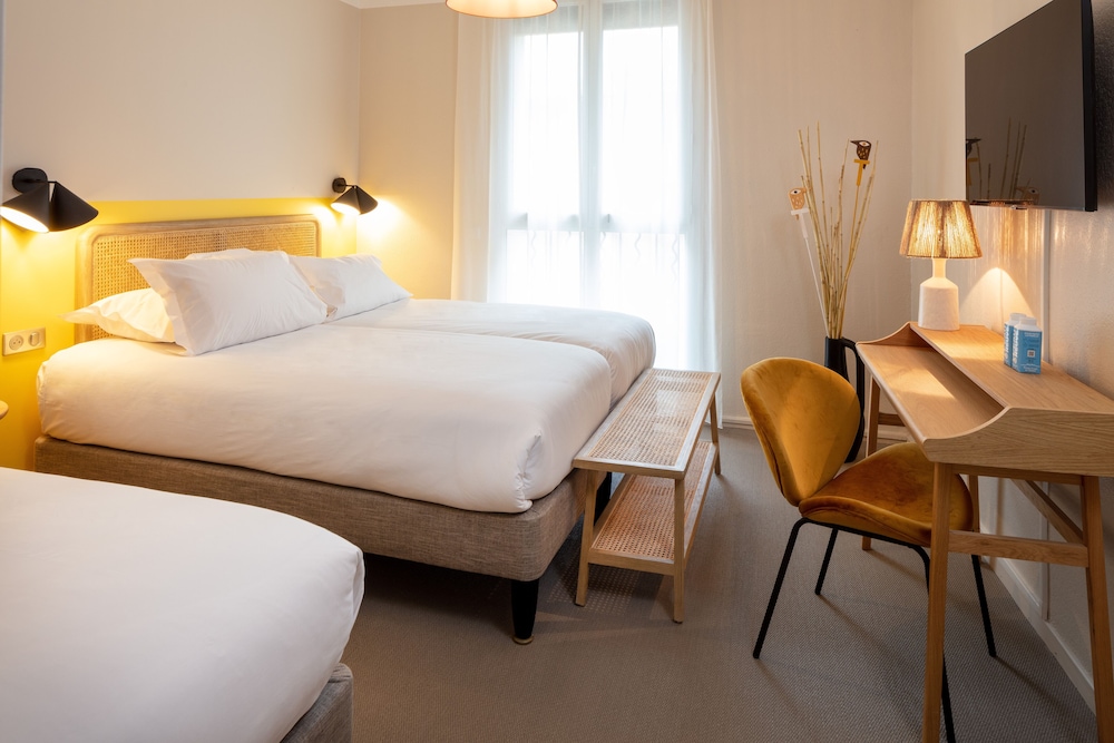 ROOM, TRIPLE, 3 BEDS