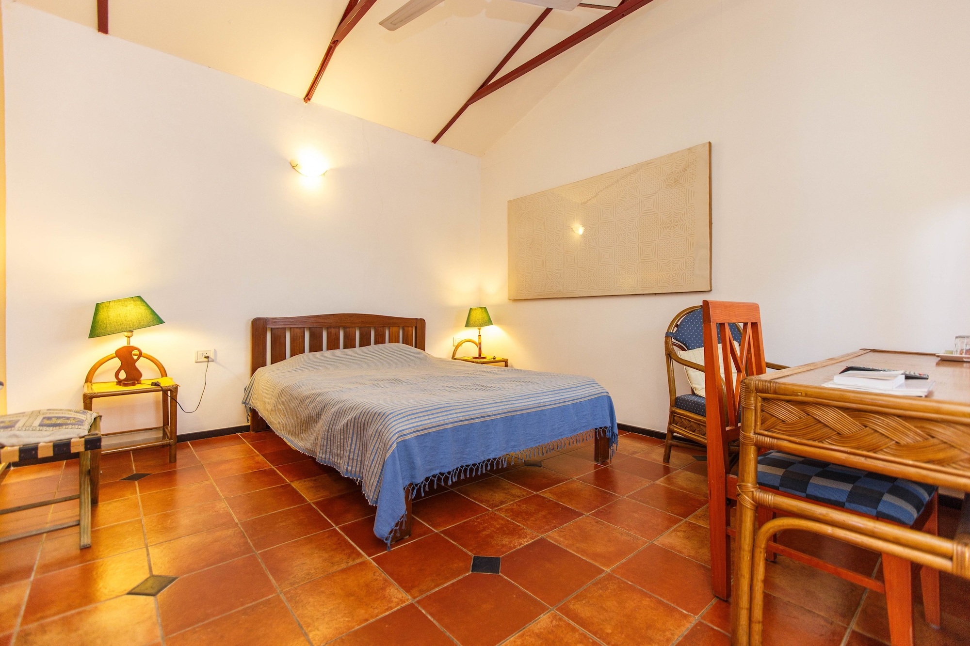 DELUXE, COTTAGE, STUDIO