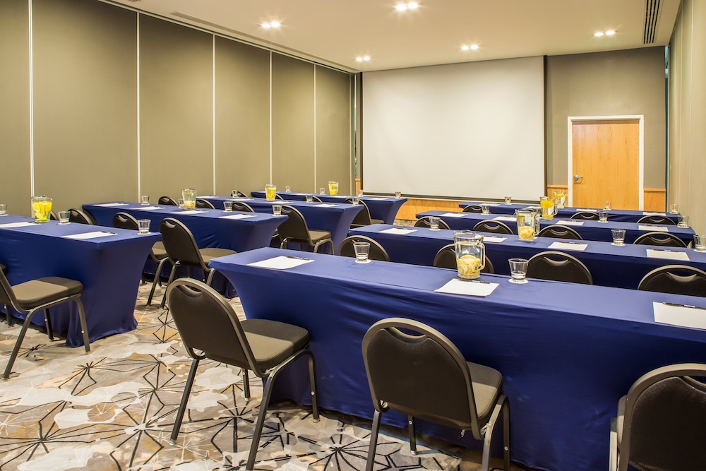Fiesta Inn Express Forum Buenavista 51/73