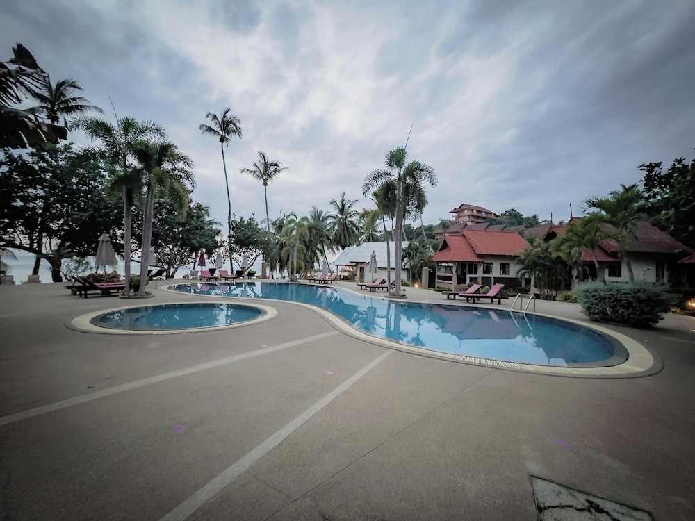 LONG BAY RESORT 18/50