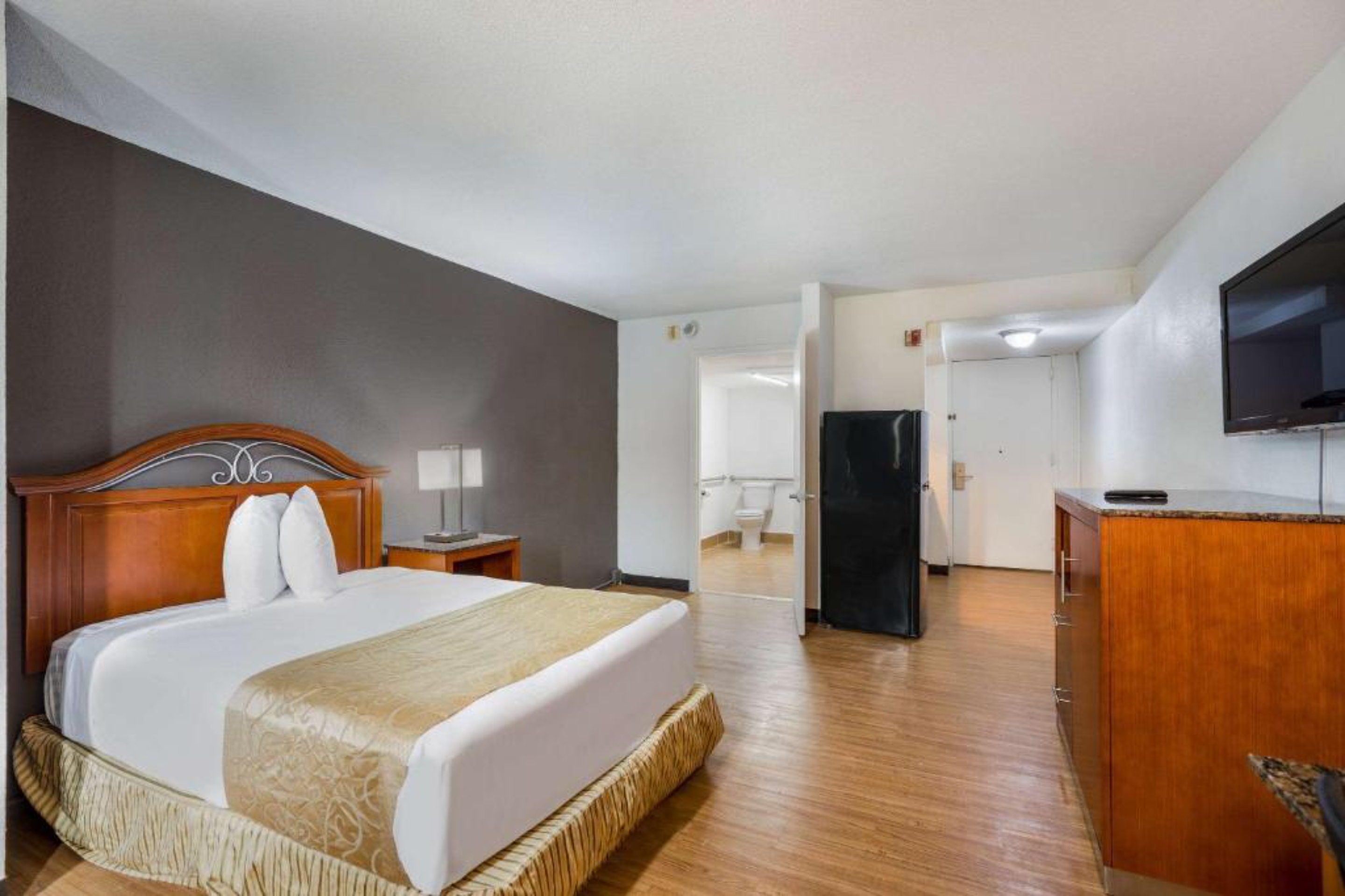 غرفة بسرير مزدوج، OYO Hotel Orlando Airport 2/4