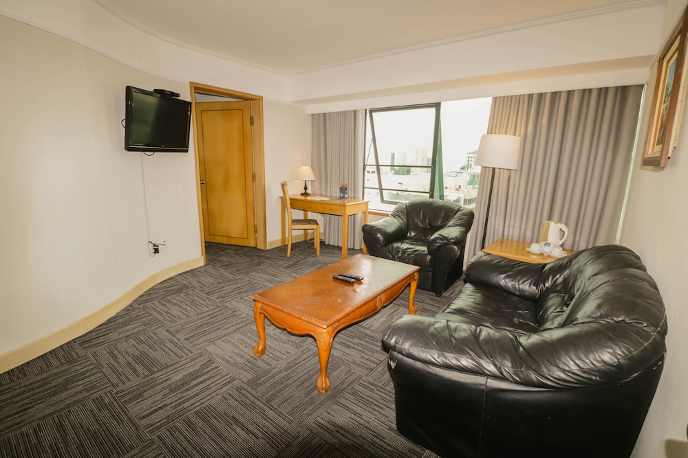 Miramar Hotel 53/71
