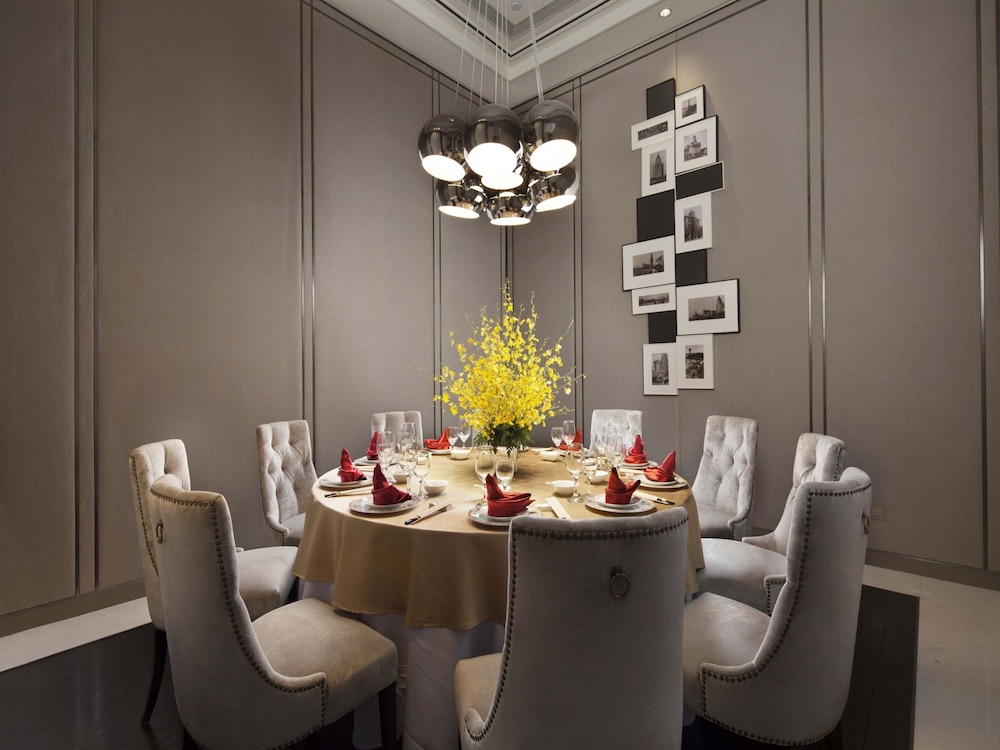 Hotel Golden Tulip Bund New Asia 42/53