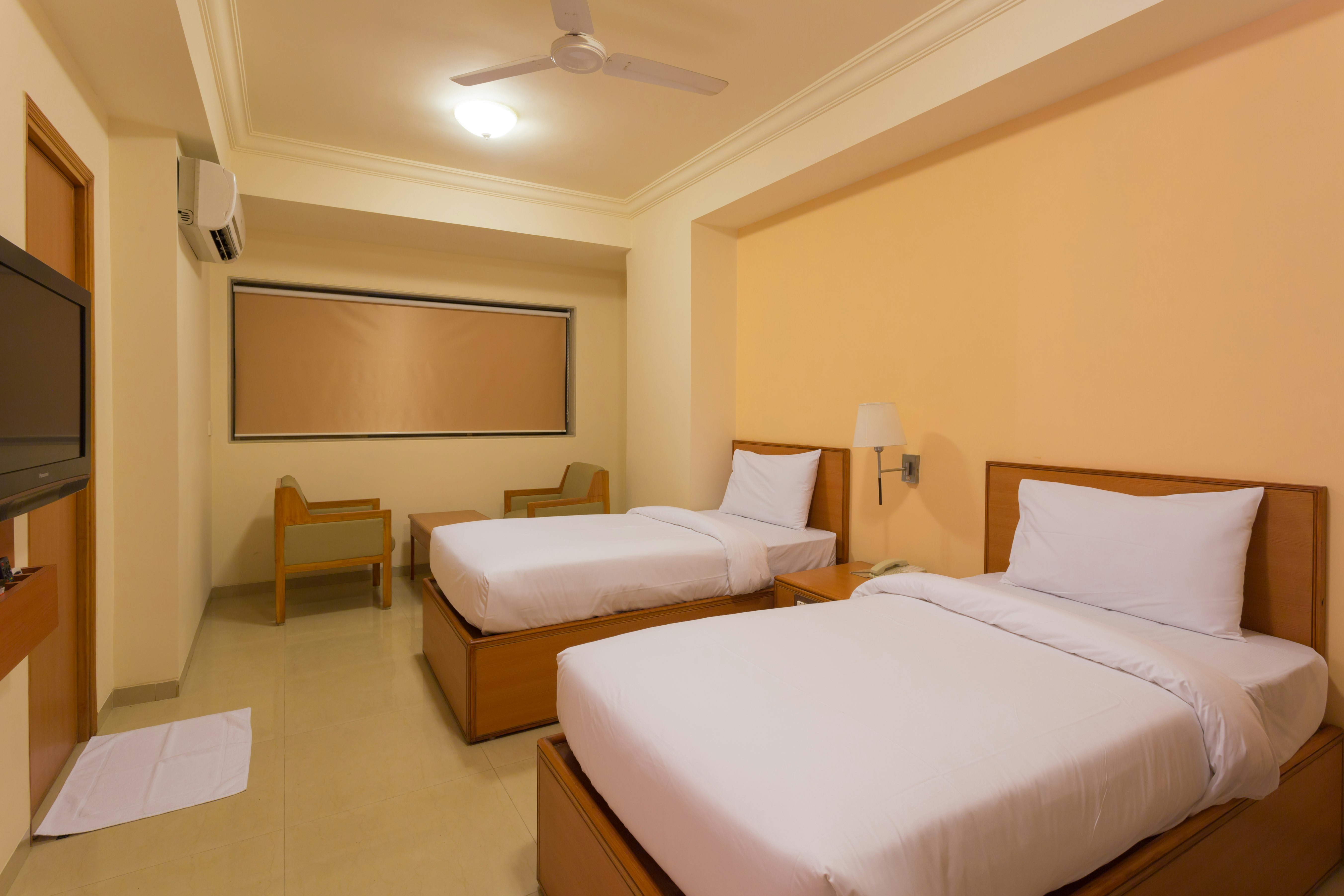 Ginger Hotel Thane 32/45