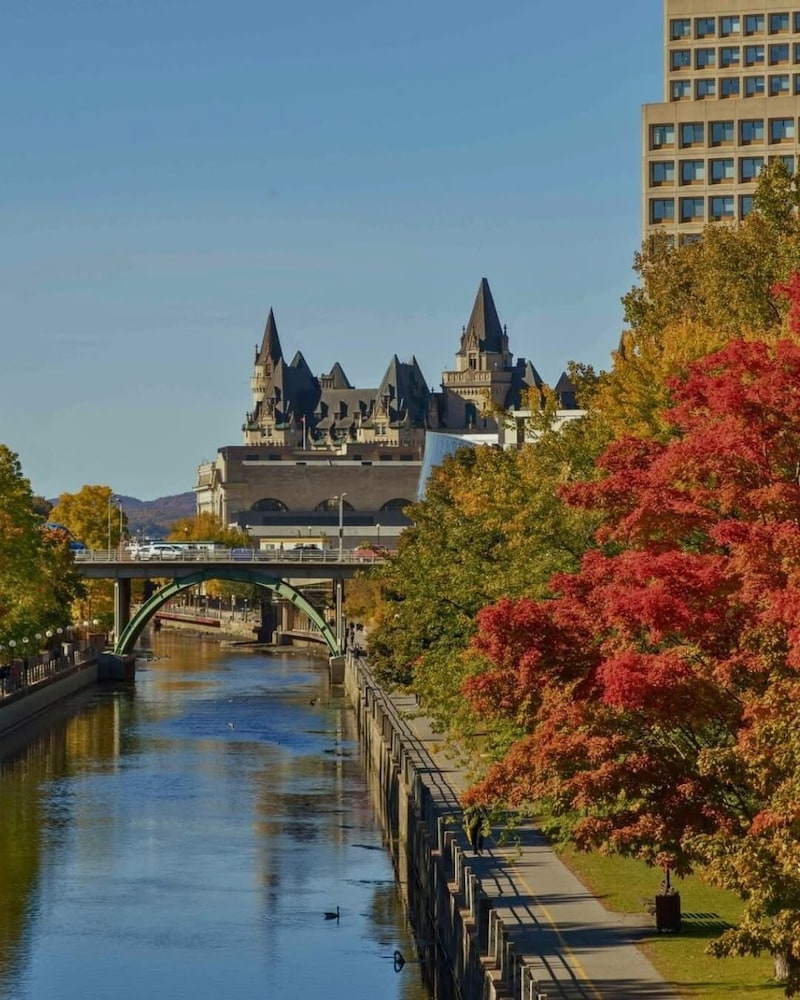 reStays Ottawa 43/50