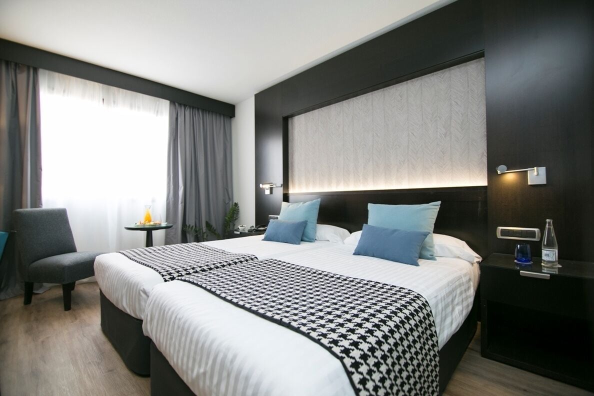 Premium, Queen Bed