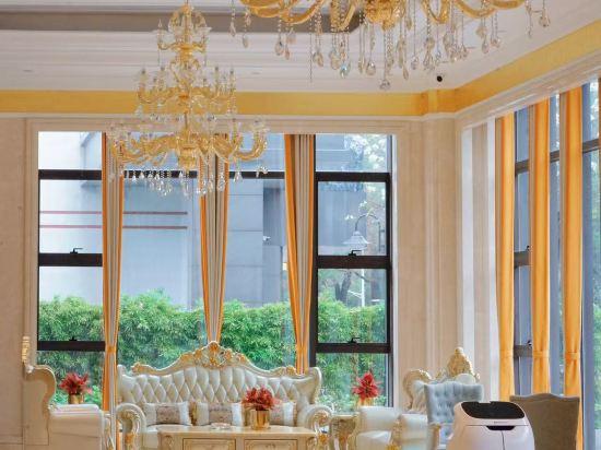 Vienna International Hotel (Zhongshan Lihe Plaza Xingzhong Road Store) 34/58
