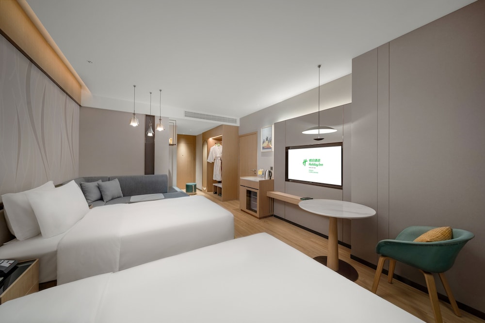 Holiday Inn Luzhou Longjian 15/43