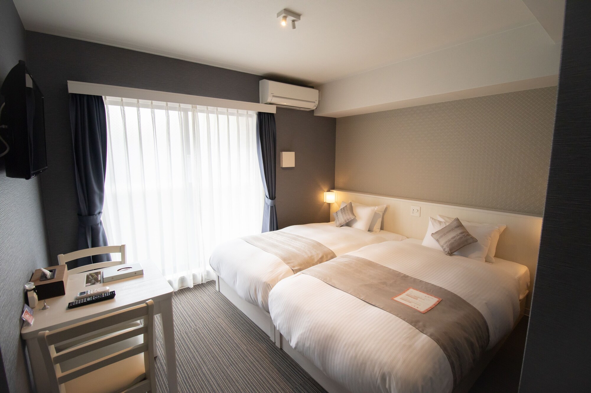 SUPERIOR, TWIN BEDS