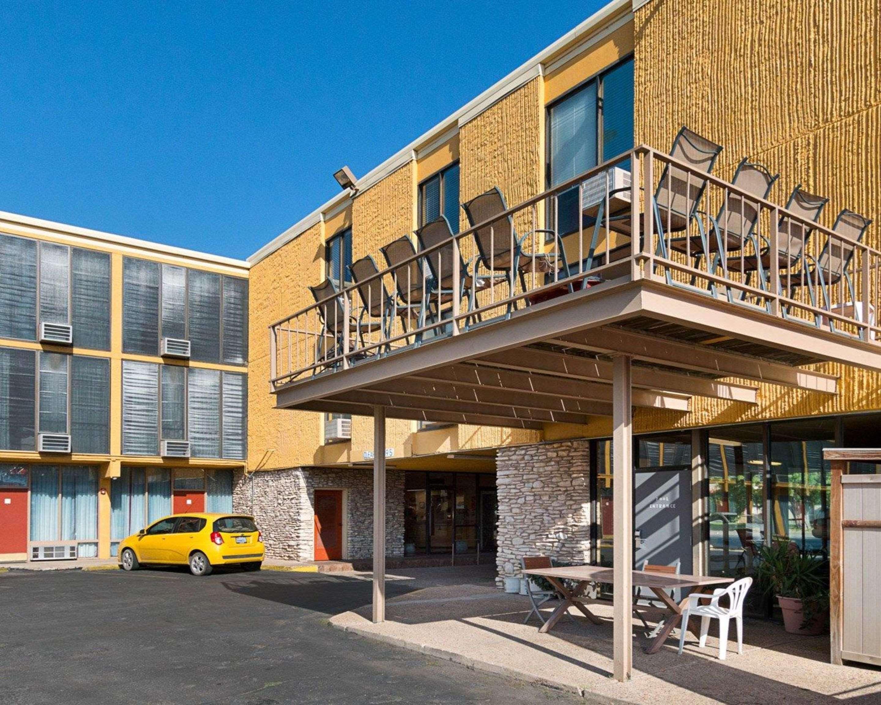 Econo Lodge San Angelo 18/19