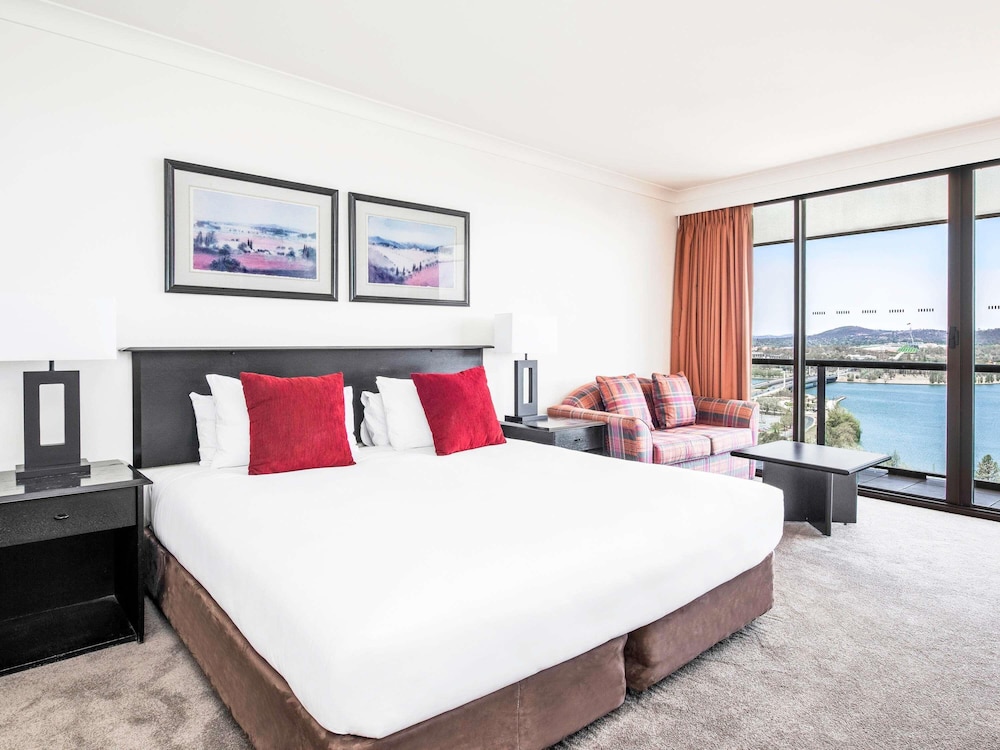 3 BEDROOMS