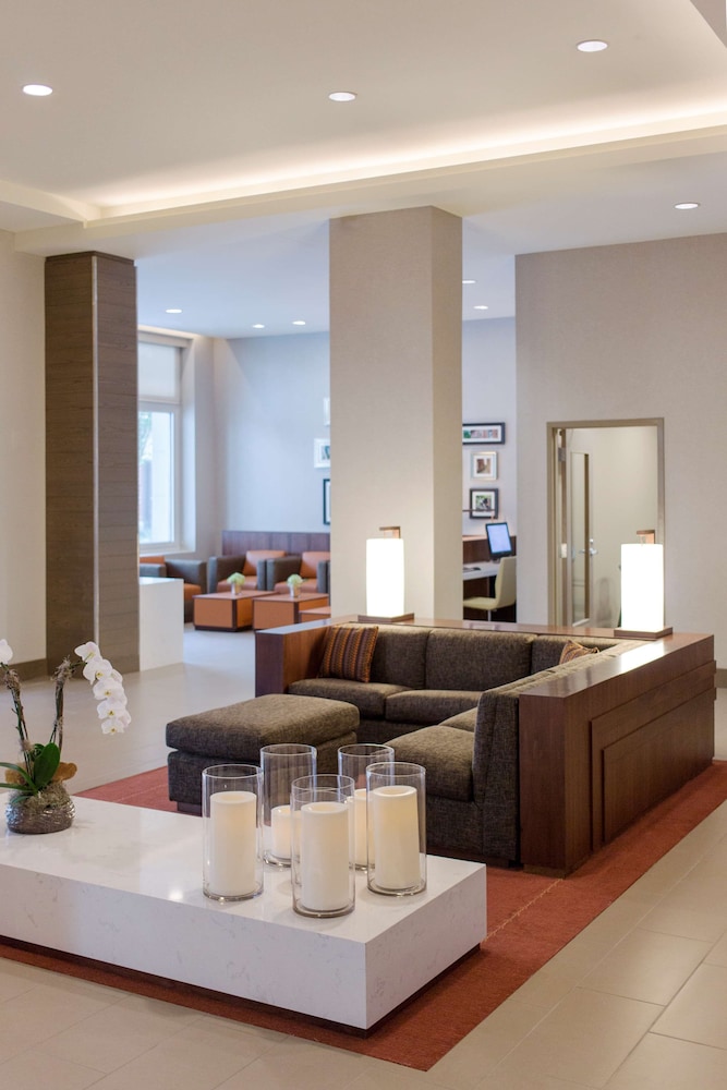 Hyatt House Charleston/Historic District 45/57